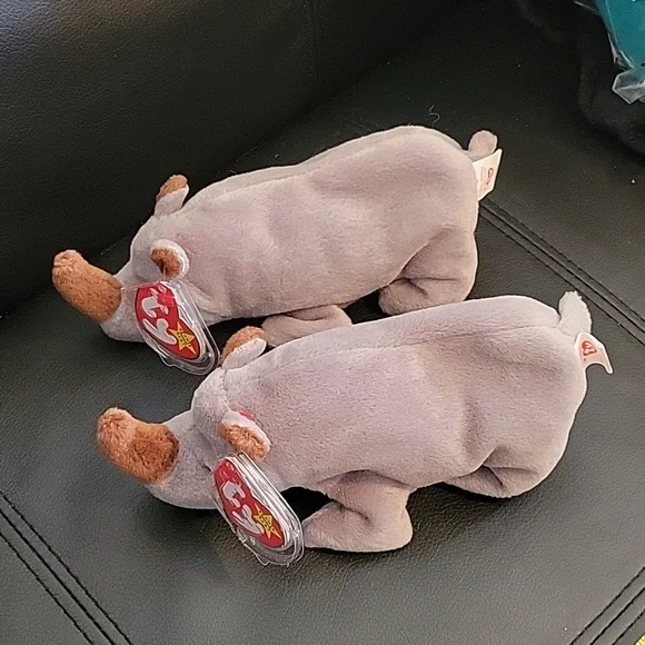 SOLD Rhinoceros 🦏🦏 - Picture 4 of 15